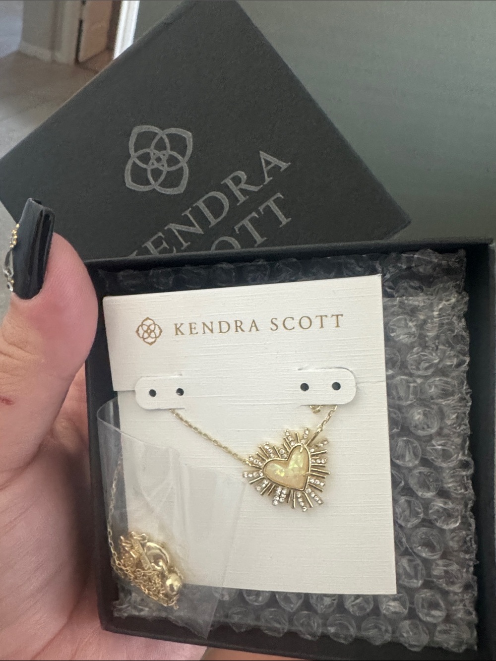 Kendra Scott Gold Heart Burst Pendant Necklace